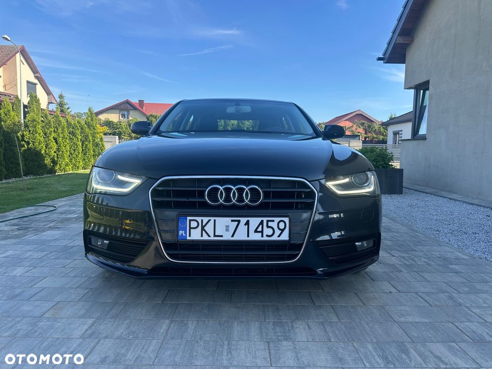 Audi A4 Limousine - 16