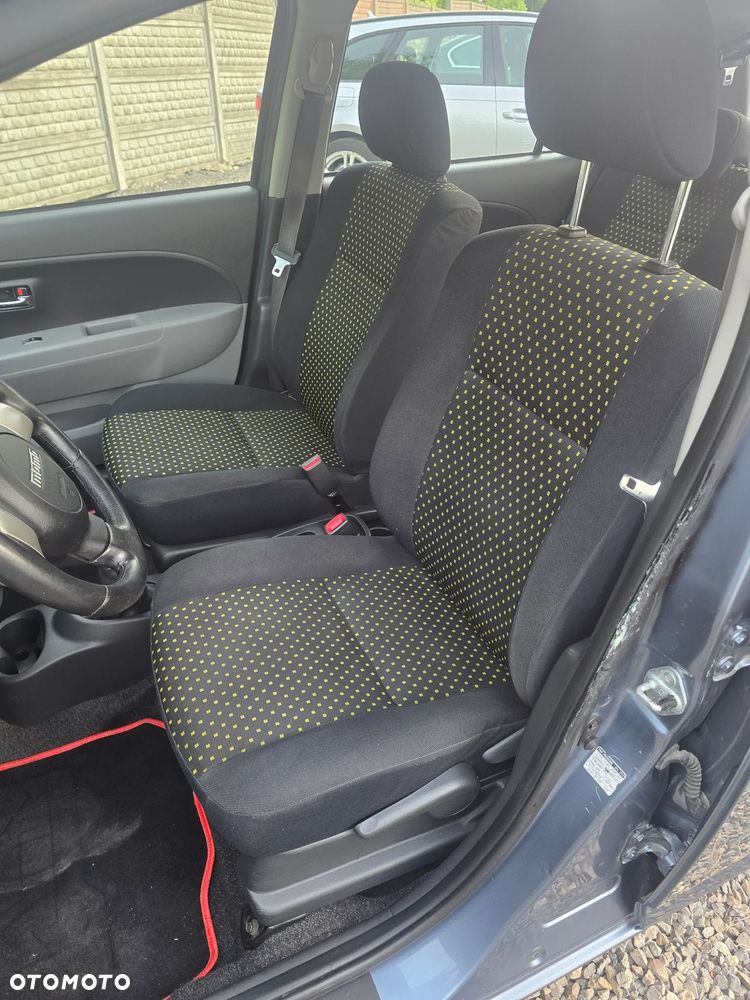 Daihatsu Sirion - 18