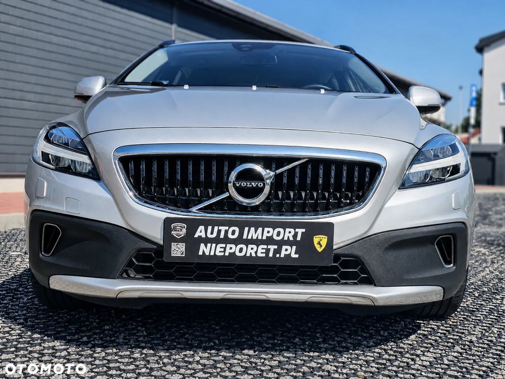 Volvo V40 T3 Drive-E R-Ocean Race - 29