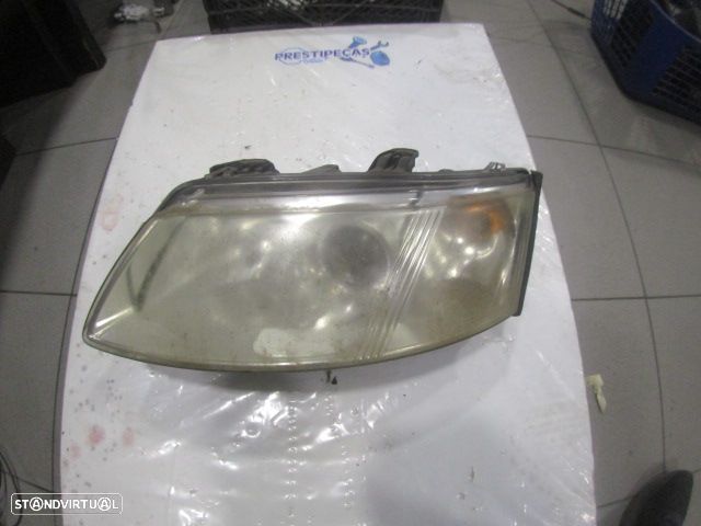 Farol Far1711 SAAB 93 2 SPORT HATCH FASE 1 2006 1.9TID 150CV 5P AZUL ESQ H7 + H7 HELLA SAAB 93 SW 2006 1.9TID 120CV 5P PRETO - 1