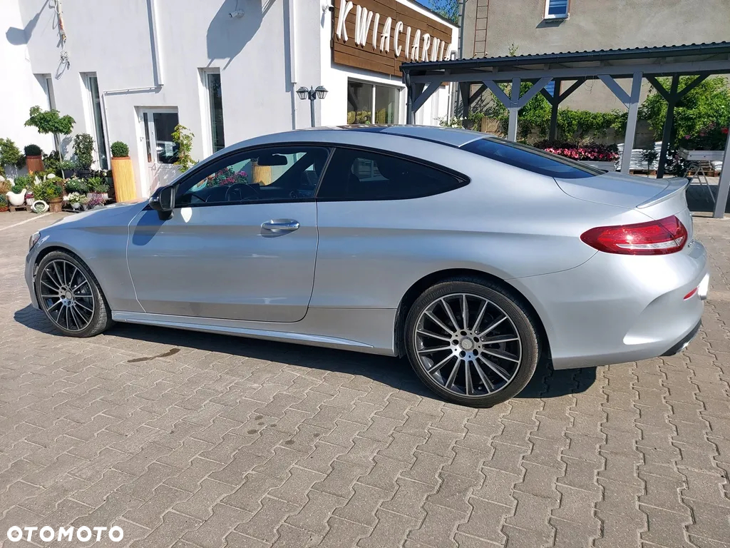 Mercedes-Benz Klasa C 300 Coupe 9G-TRONIC AMG Line - 28