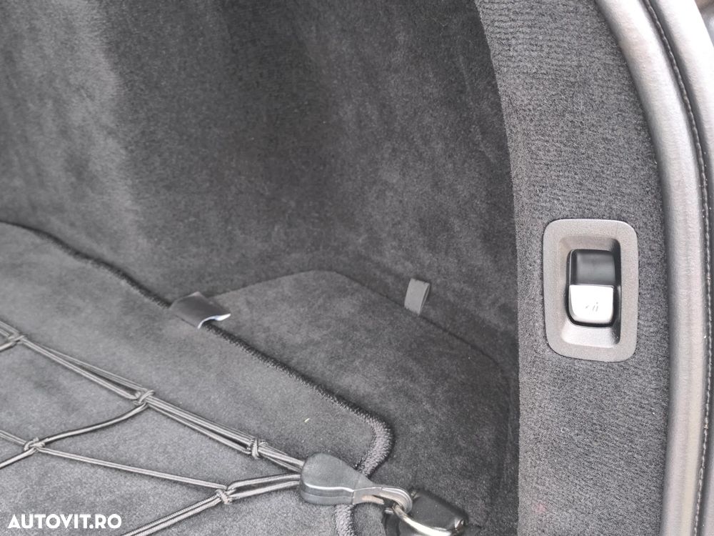 Mercedes-Benz C 250 d 4MATIC 9G-TRONIC - 24