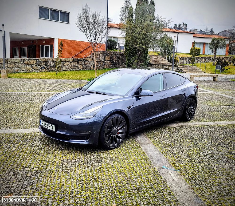 Tesla Model 3 Long Range AWD Dual Motor Performance - 4