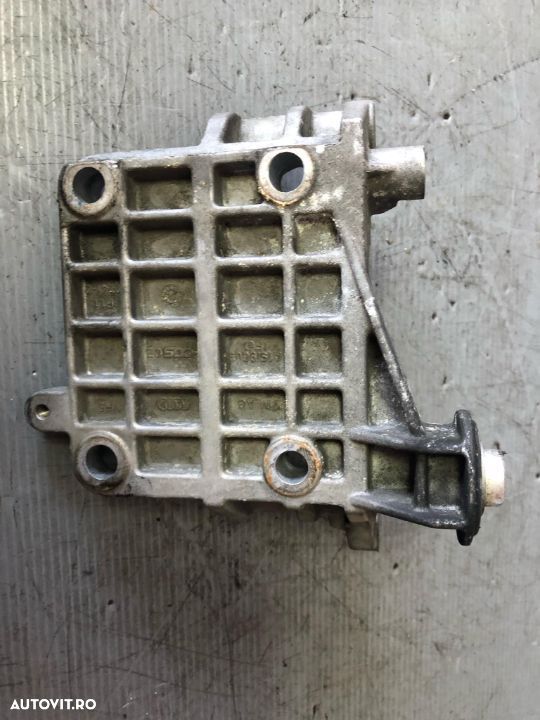 suport alternator 2.7 tdi can audi a6 c6 - 1