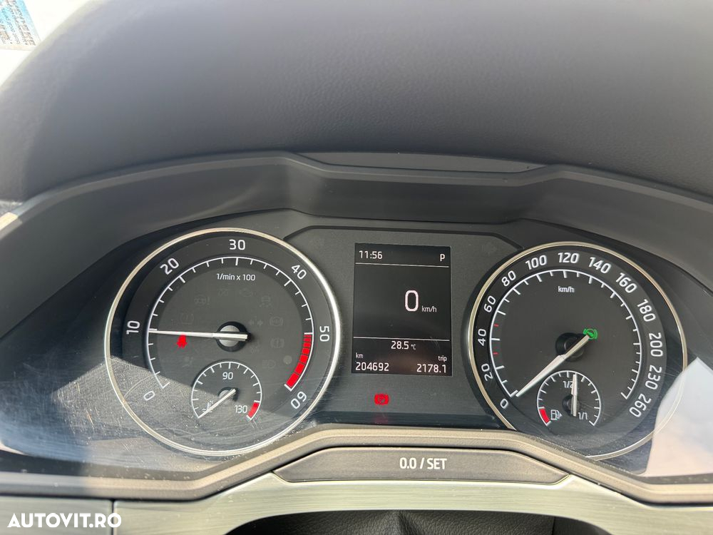 Skoda Superb 2.0 TDI DSG Ambition - 7