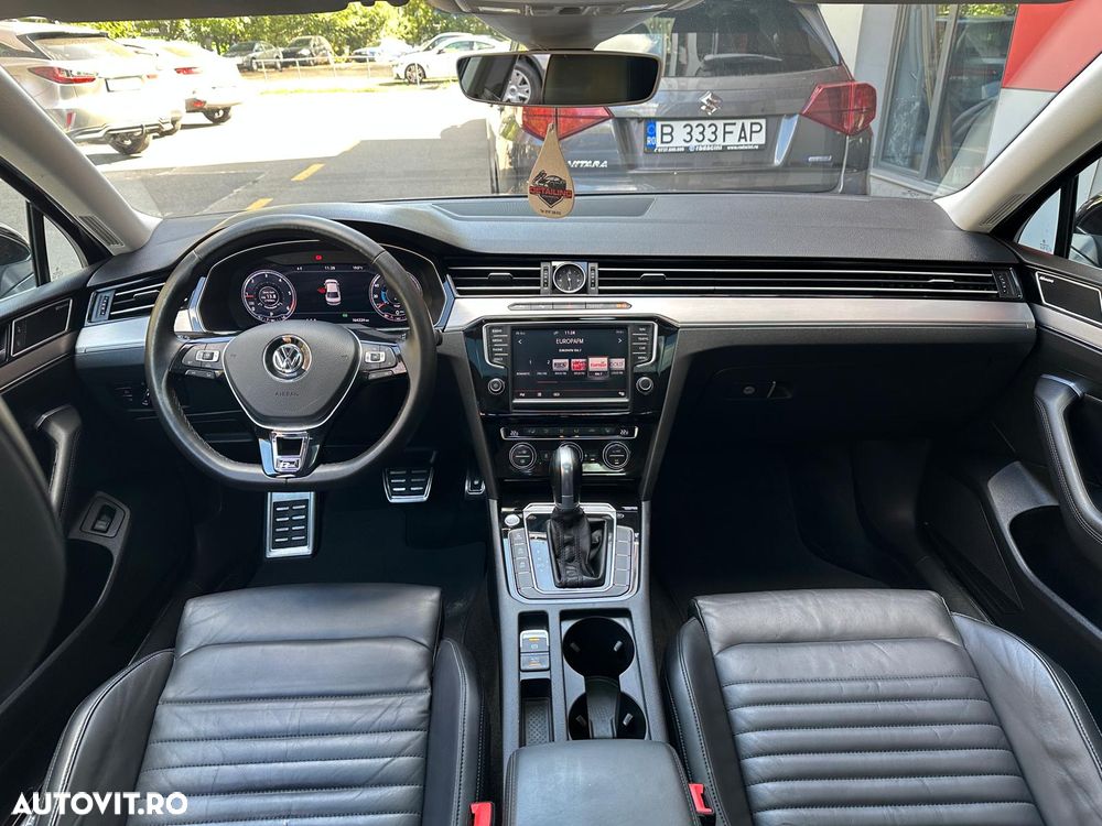 Volkswagen Passat 2.0 TDI SCR 4Motion DSG Highline - 17