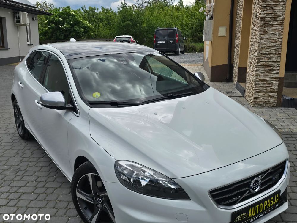 Volvo V40 D2 R Design - 10