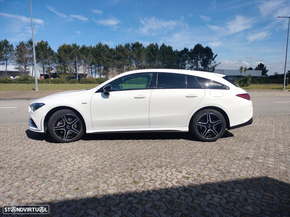 Mercedes-Benz CLA 250 e Shooting Brake AMG Line - 3