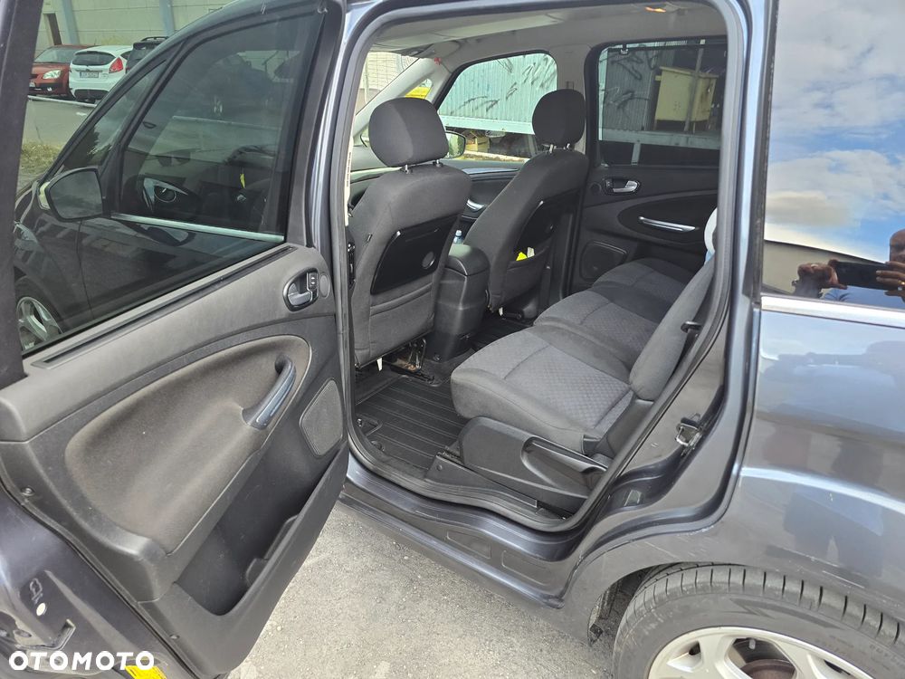 Ford Galaxy 2.2 TDCi Ghia - 9