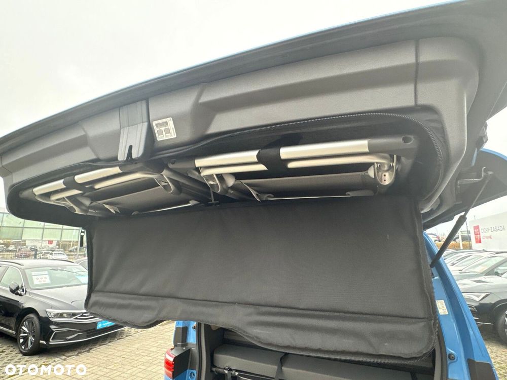 Volkswagen California - 34