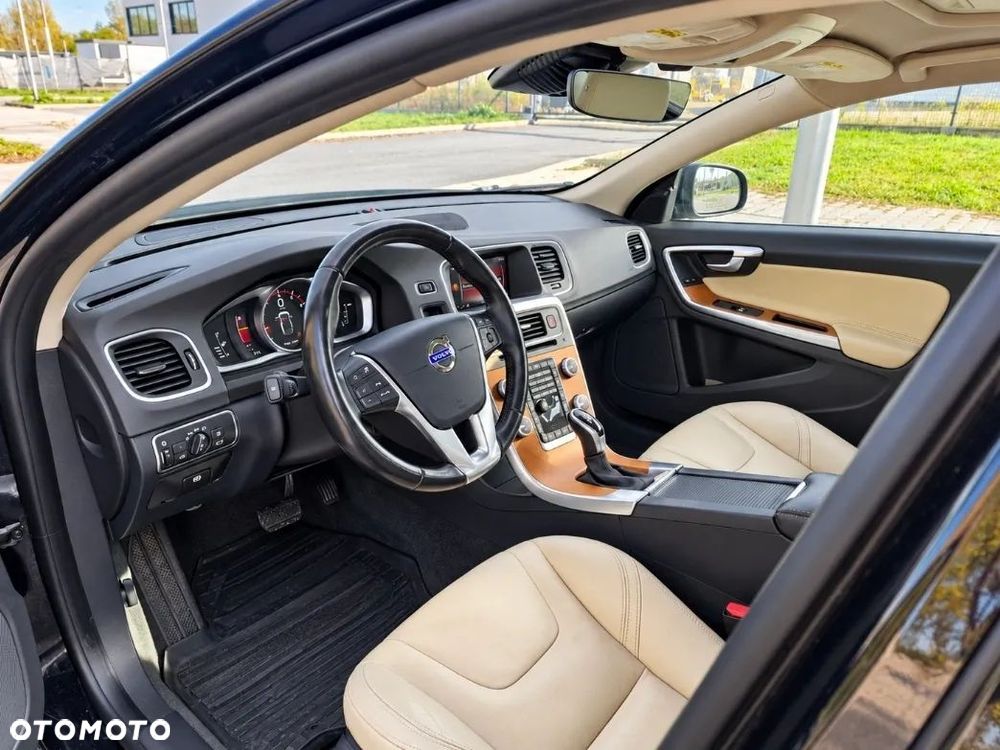 Volvo S60 T5 Drive-E R-Design Summum - 15