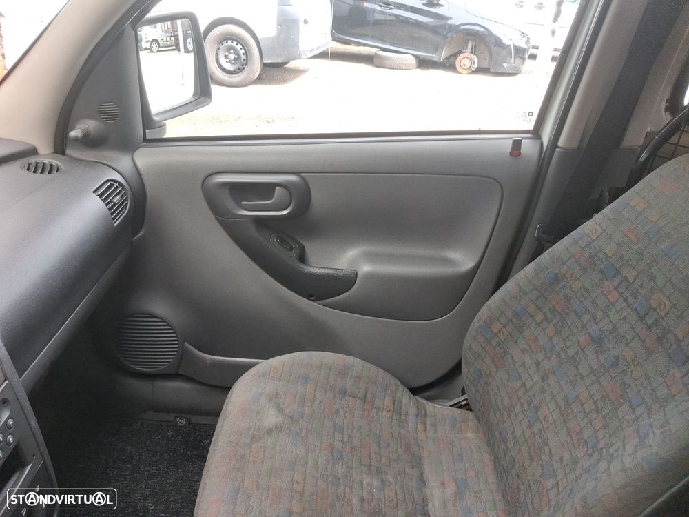 Opel Combo Tour 1.7 DTi - 8