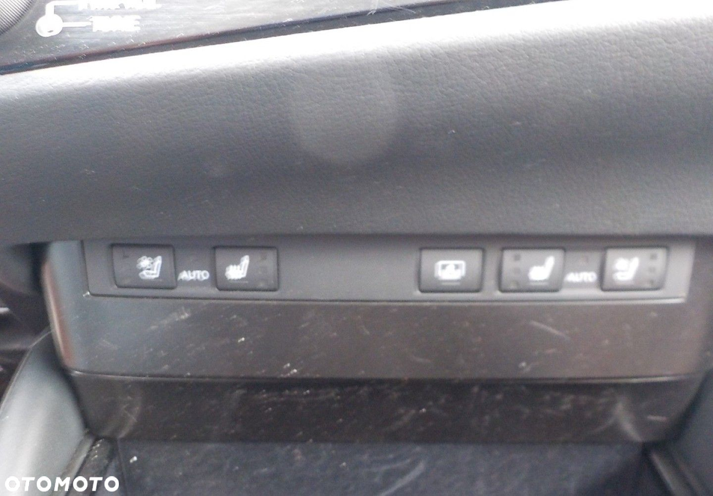 Lexus ES - 31
