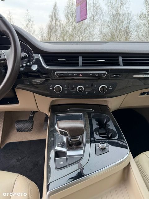 Audi Q7 - 19