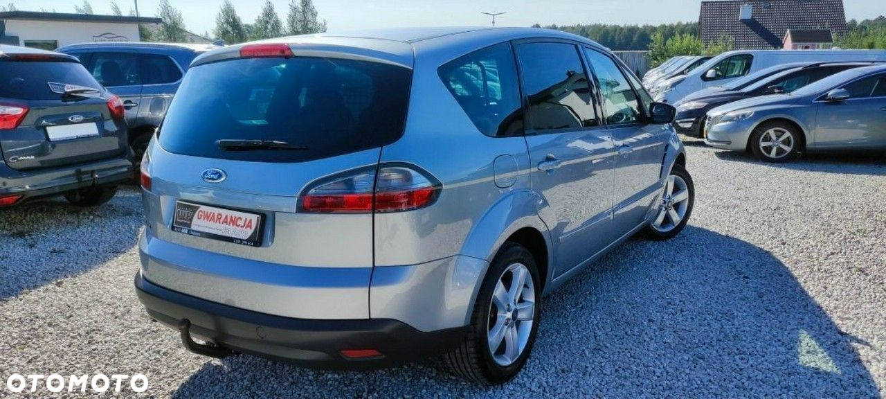 Ford S-Max - 12