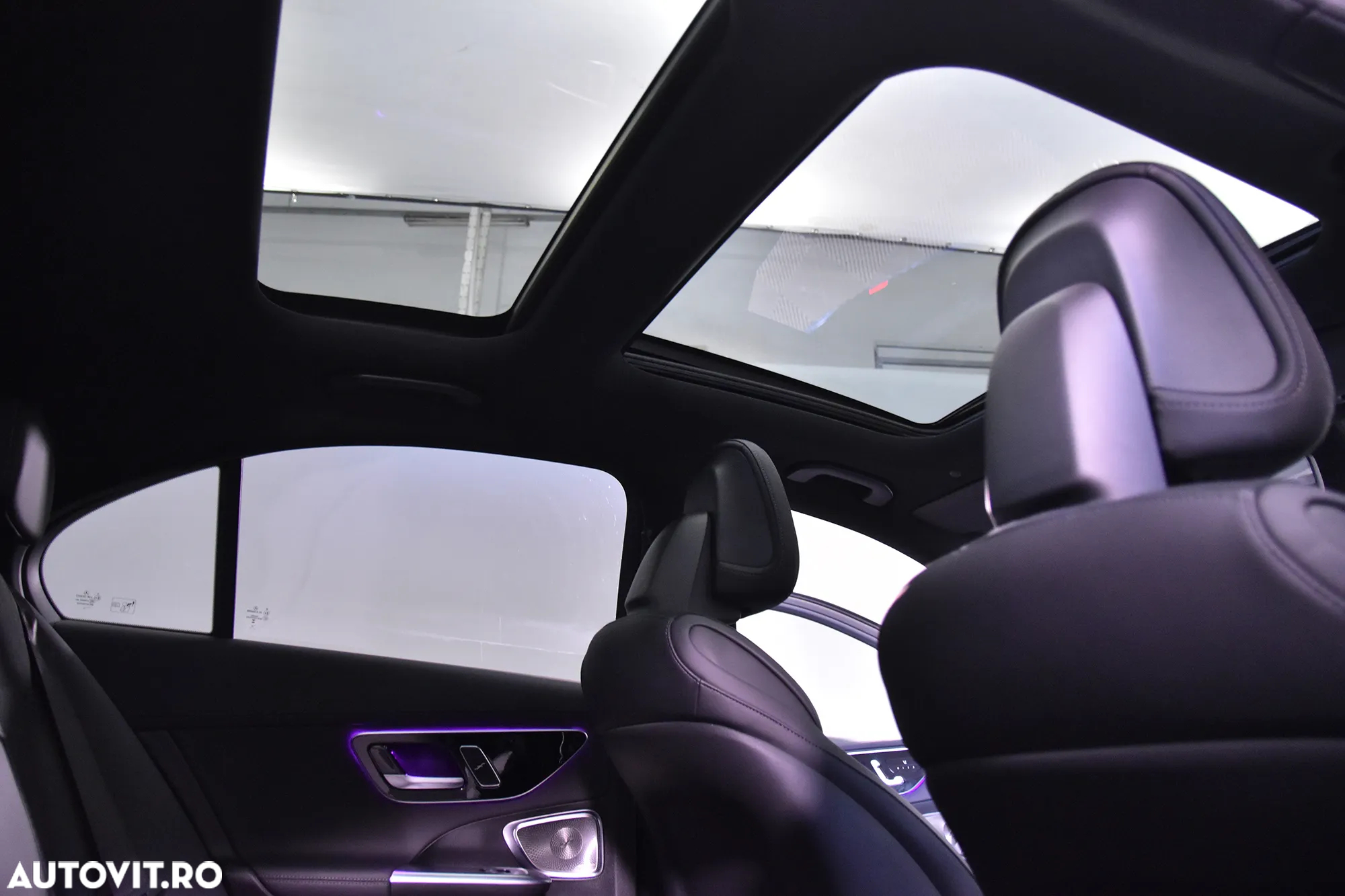Mercedes-Benz C 300 e 9G-TRONIC AMG Line - 24