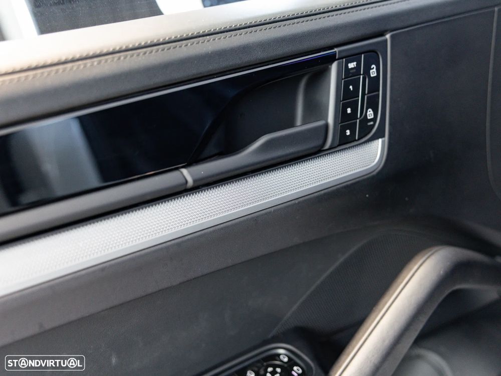 Porsche Cayenne E-Hybrid - 27