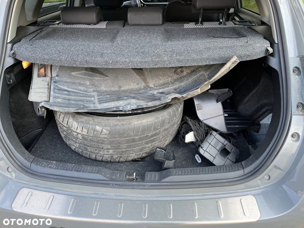 Toyota Auris 1.8 HSD Luna - 17