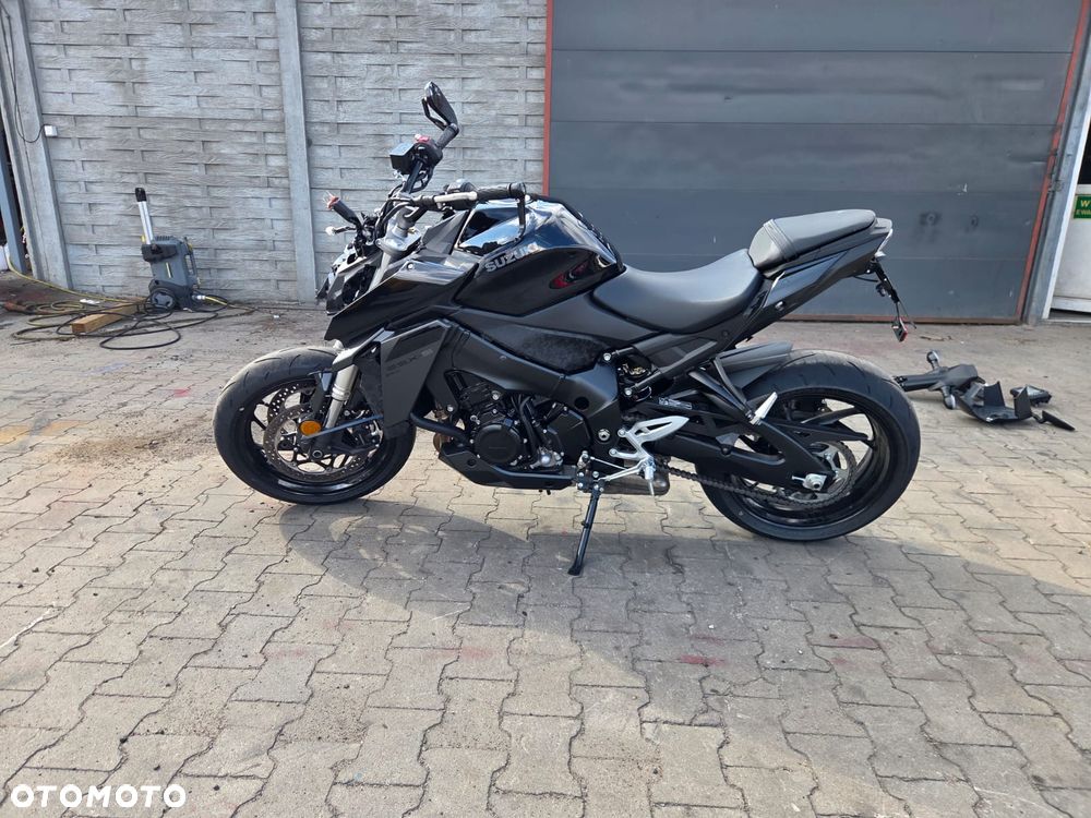 Suzuki GSX