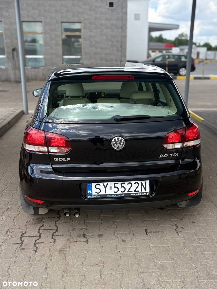 Volkswagen Golf - 6