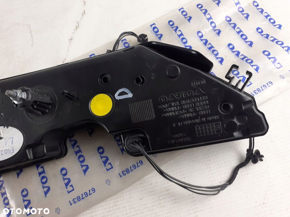 Lampa tylna lewa Volvo C40 w klapę 2021r. EUROPA. - 5