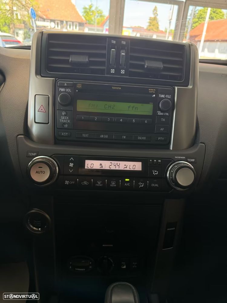 Toyota Land Cruiser - 14