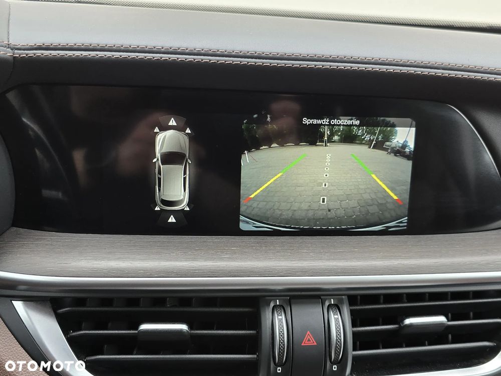 Alfa Romeo Stelvio 2.2 16V AT8 Q4 Lusso - 25