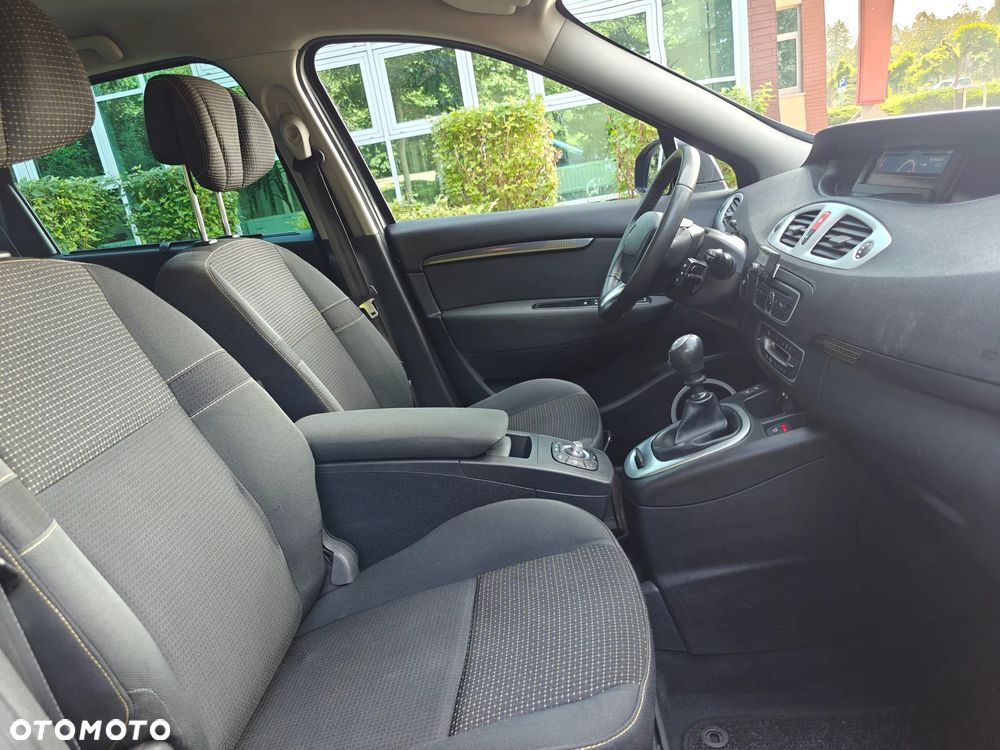 Renault Scenic - 17