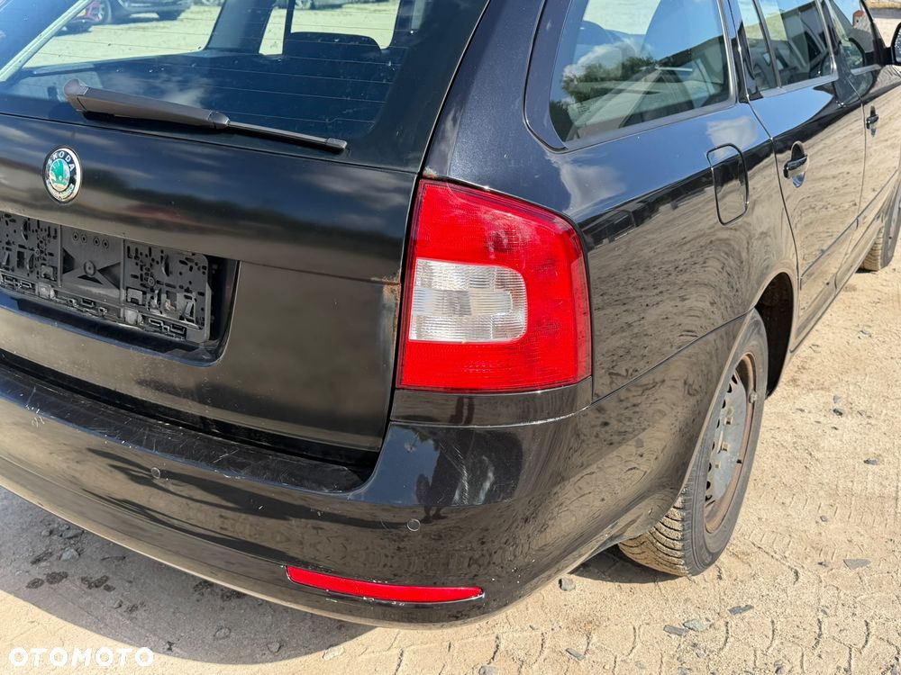 Skoda Octavia 1.6 Combi - 33