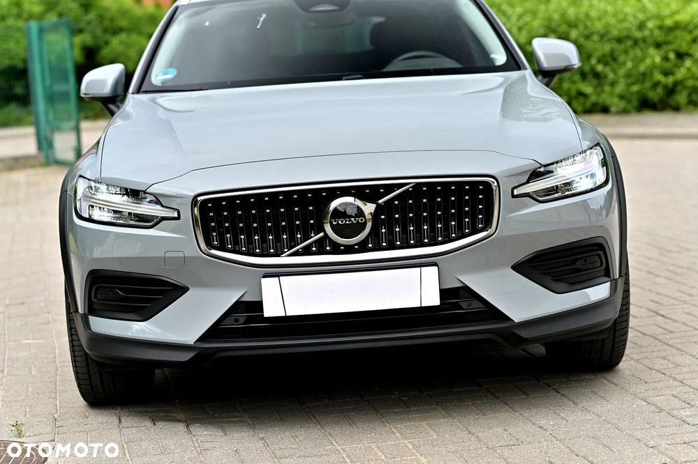 Volvo V60 Cross Country B4 D AWD Plus - 6
