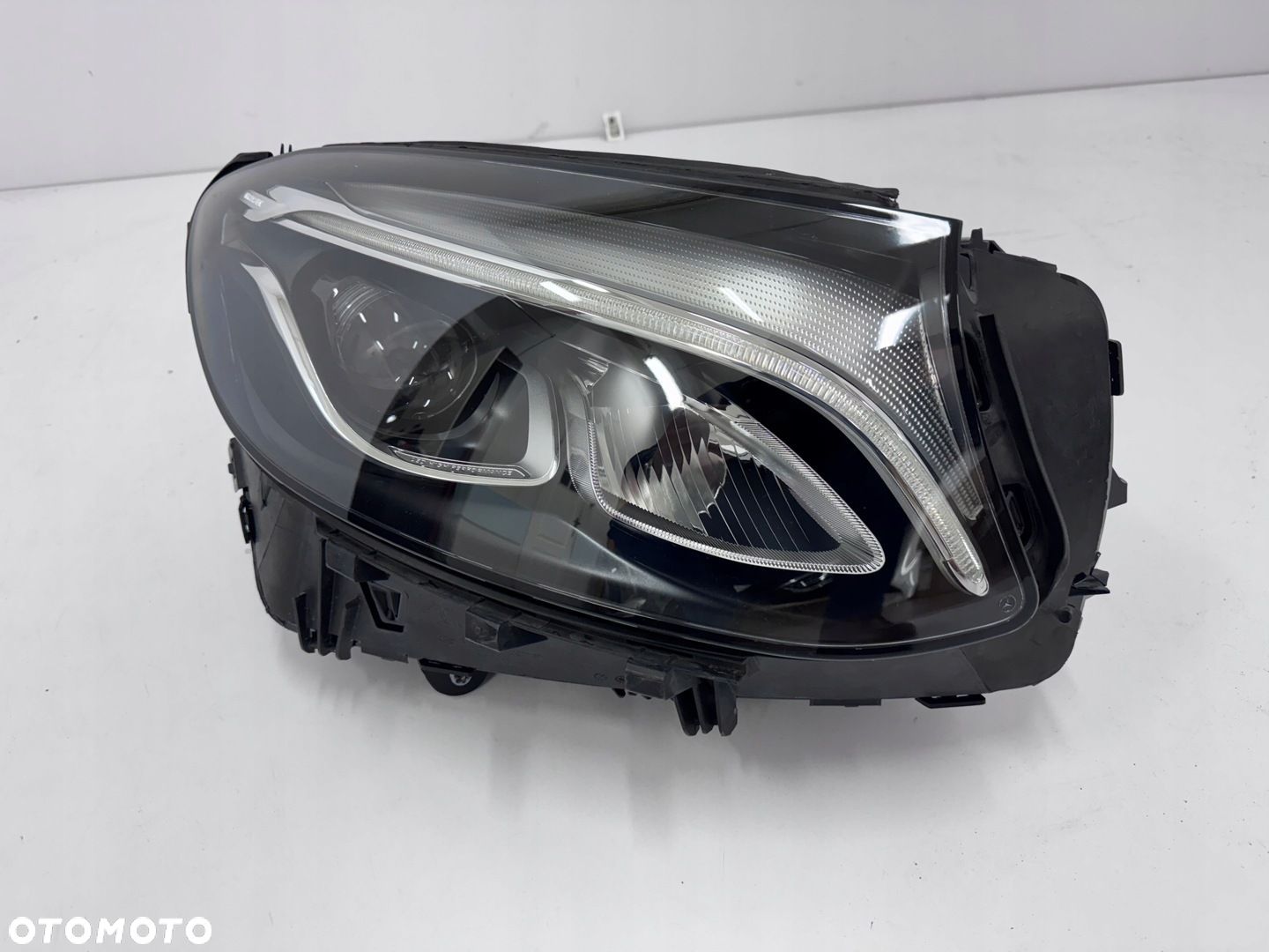 LAMPA PRAWA PRZÓD PRZEDNIA MERCEDES X253 W253 A253 LED HIGH PERFORMANCE - 1