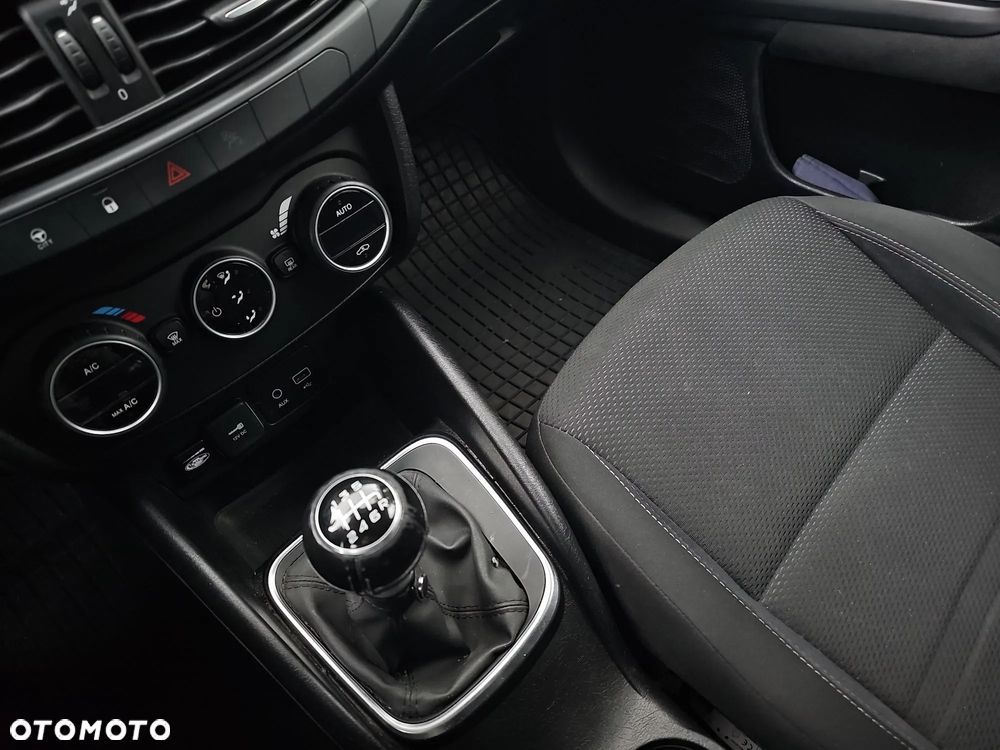 Fiat Tipo 1.4 16v Lounge EU6d - 25