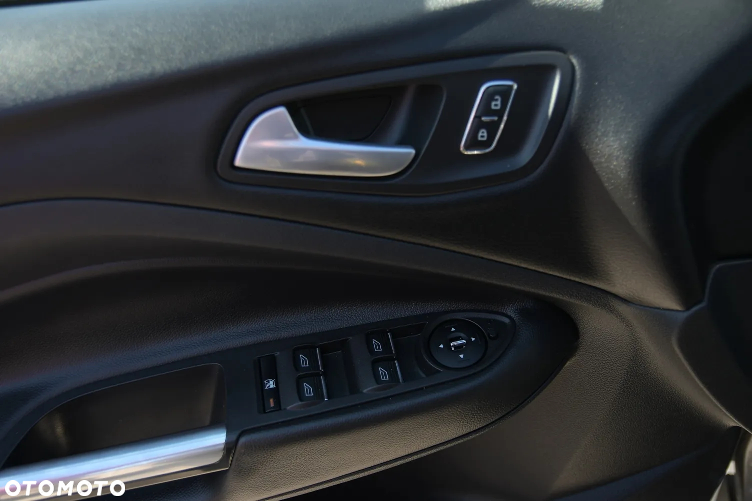 Ford Kuga - 29