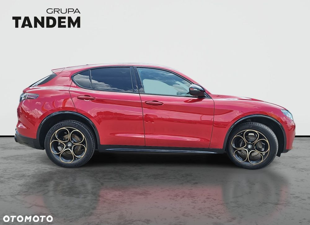 Alfa Romeo Stelvio - 4