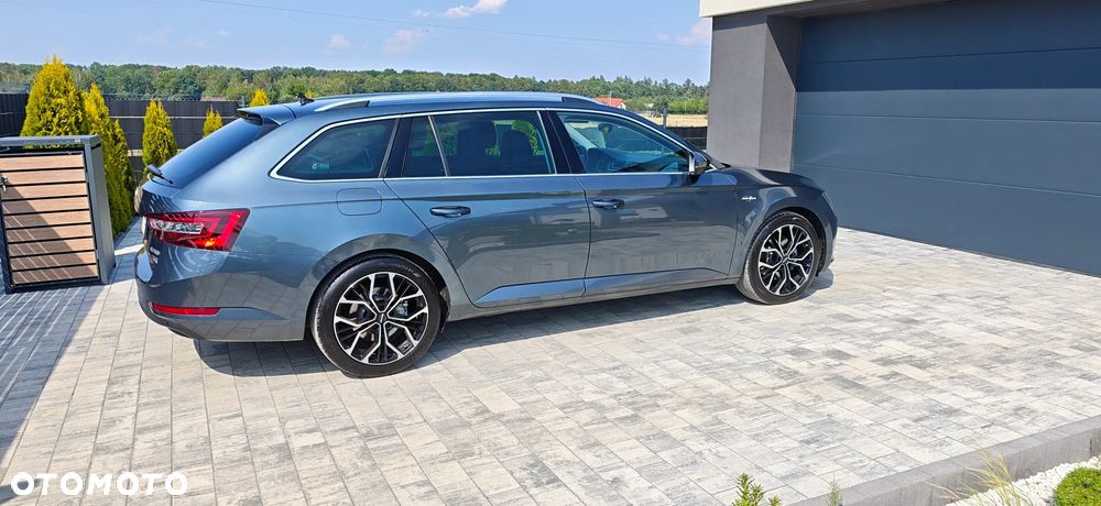 Skoda Superb 2.0 TDI 4x4 L&K DSG - 2
