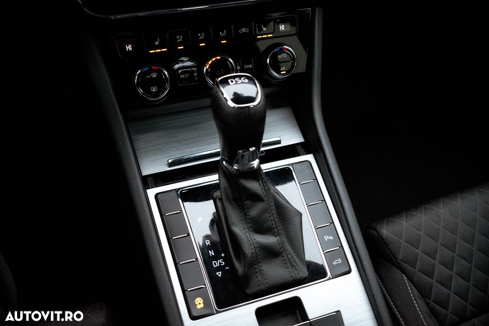 Skoda Superb 2.0 TDI DSG Style - 25