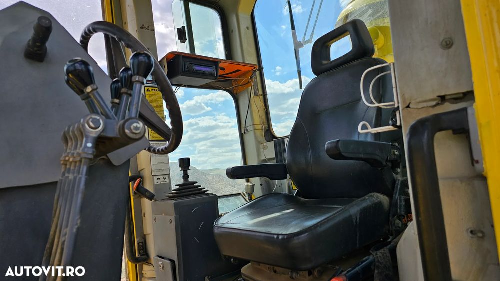 New Holland Greder - 5