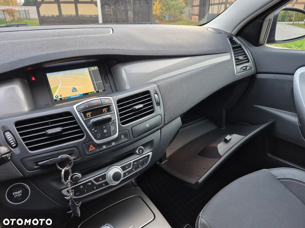 Renault Laguna dCi 110 FAP Bose Edition - 21