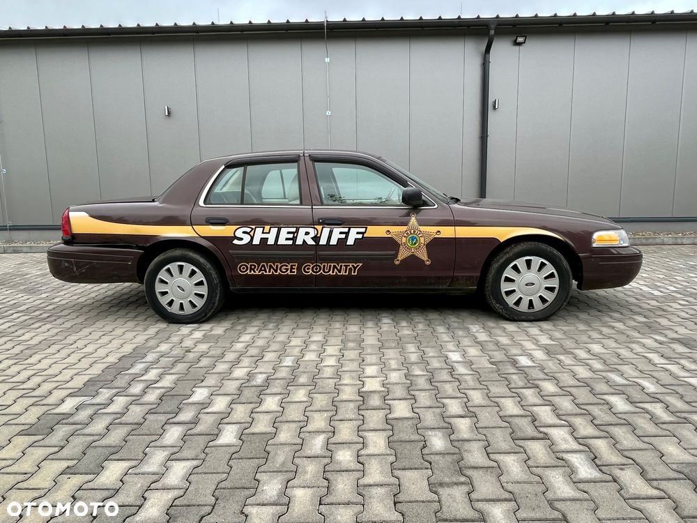 Ford Crown - 5