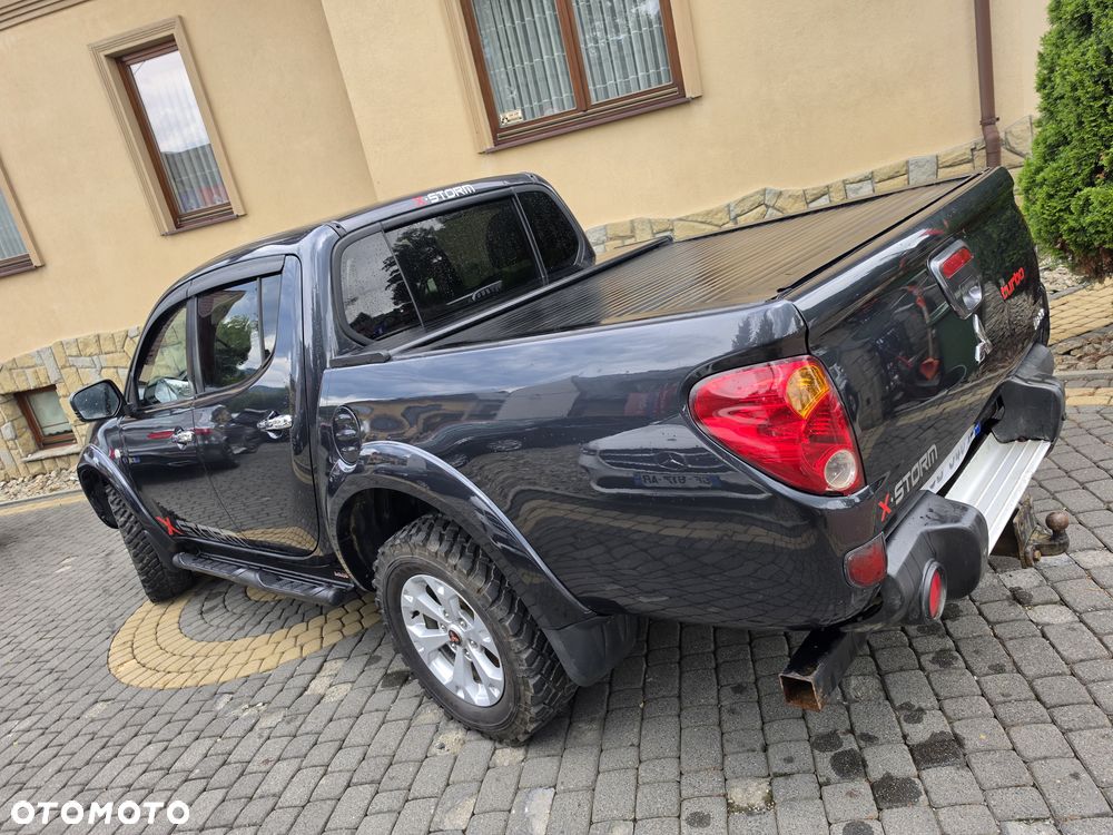 Mitsubishi L200 - 16