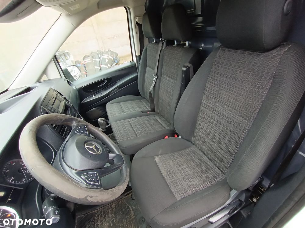 Mercedes-Benz VITO 1.6 diesel 111 CDI 114kM, WERSJA LONG L2H1 HAK, STAN BARDZO DOBRY, 2017 rok, BEZ WKŁADU FINANSOWEGO! - 30