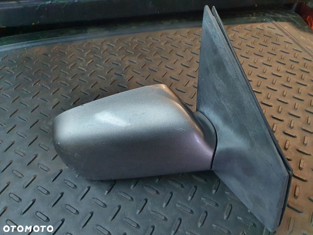 LUSTERKO PRAWE ELEKTRYCZNE 5 PIN TOYOTA YARIS I SPORT WERSJA EUROPEJSKA - 1