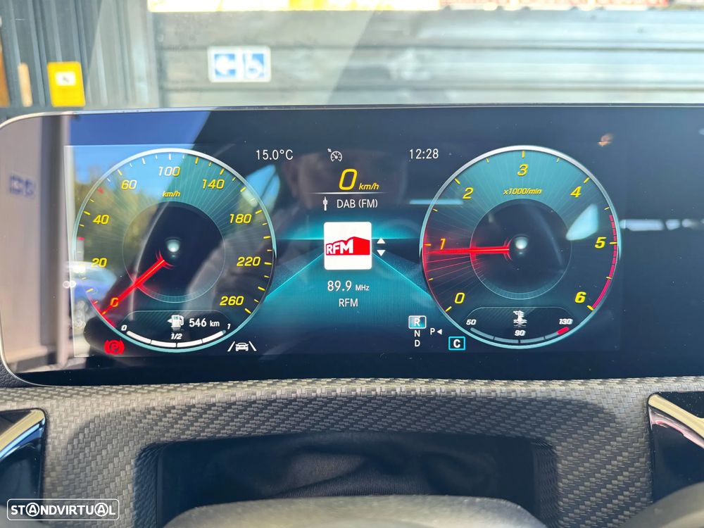 Mercedes-Benz CLA 180 d Shooting Brake 7G-DCT - 27