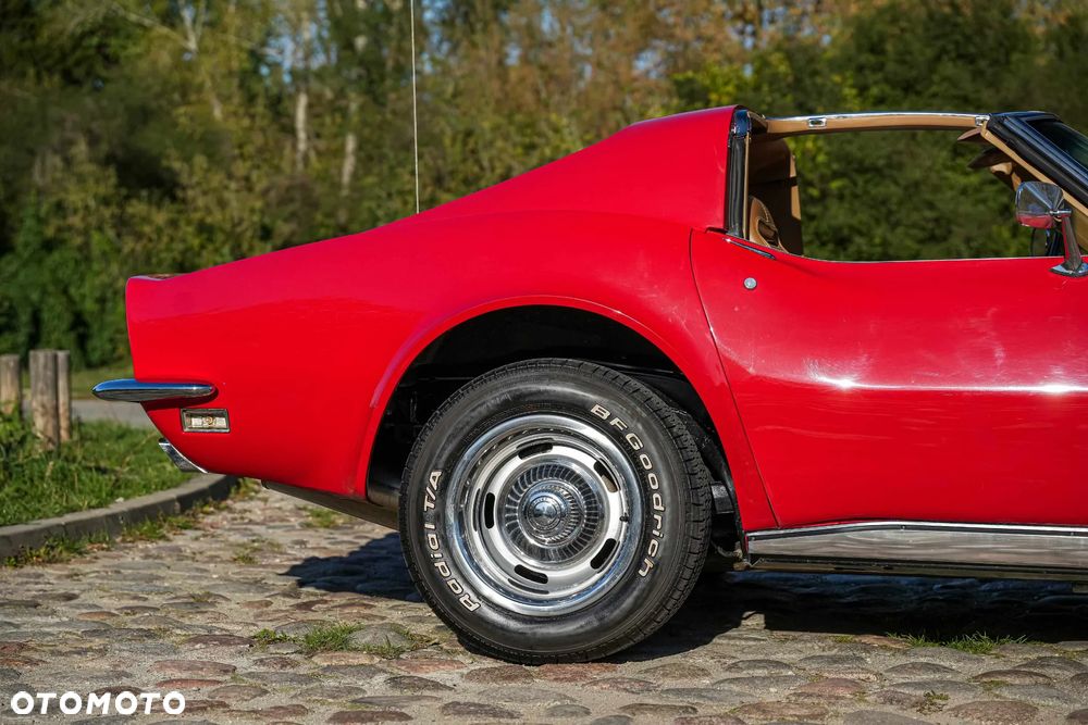 Chevrolet Corvette - 5