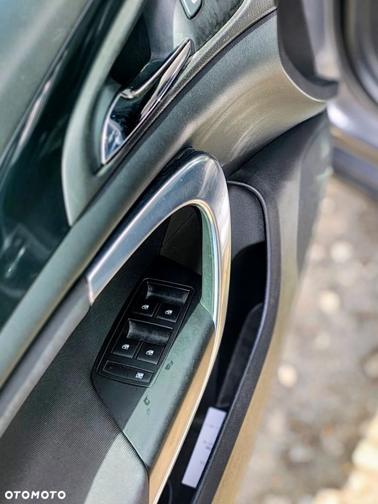 Opel Insignia - 19