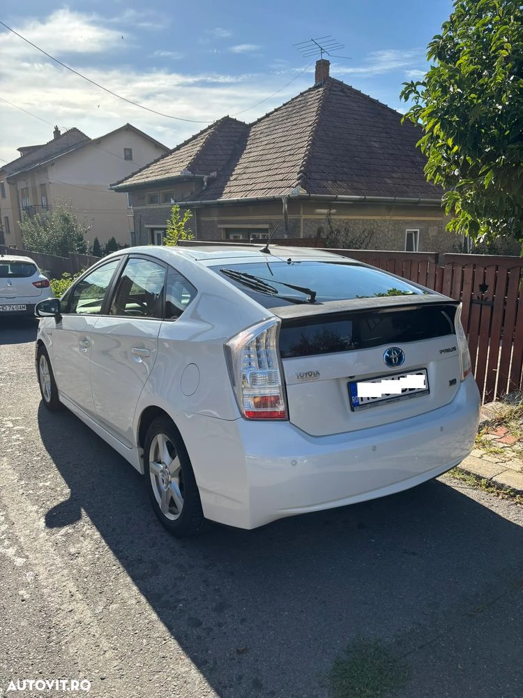 Toyota Prius HSD Sol - 4