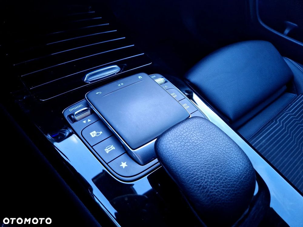 Mercedes-Benz CLA 220 d 8G-DCT - 22