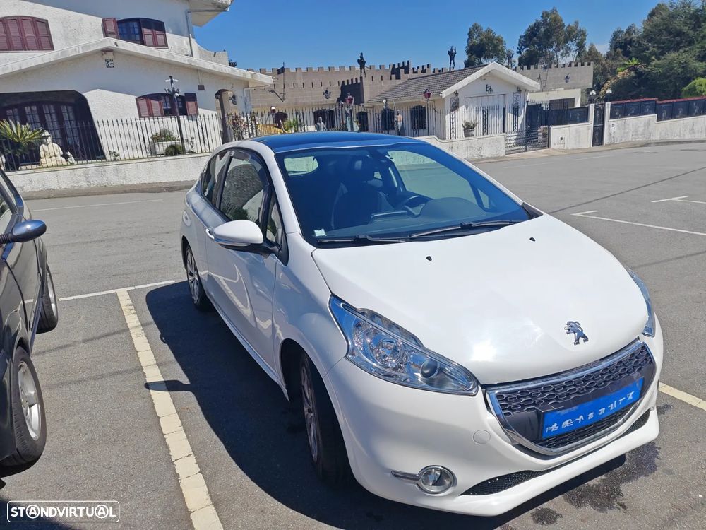 Peugeot 208 e-HDi FAP 92 Stop&Start Style - 4