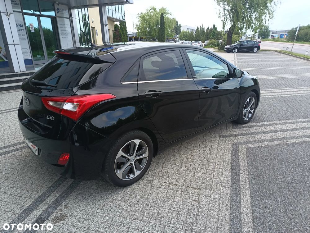 Hyundai i30 blue 1.6 CRDi Style - 6