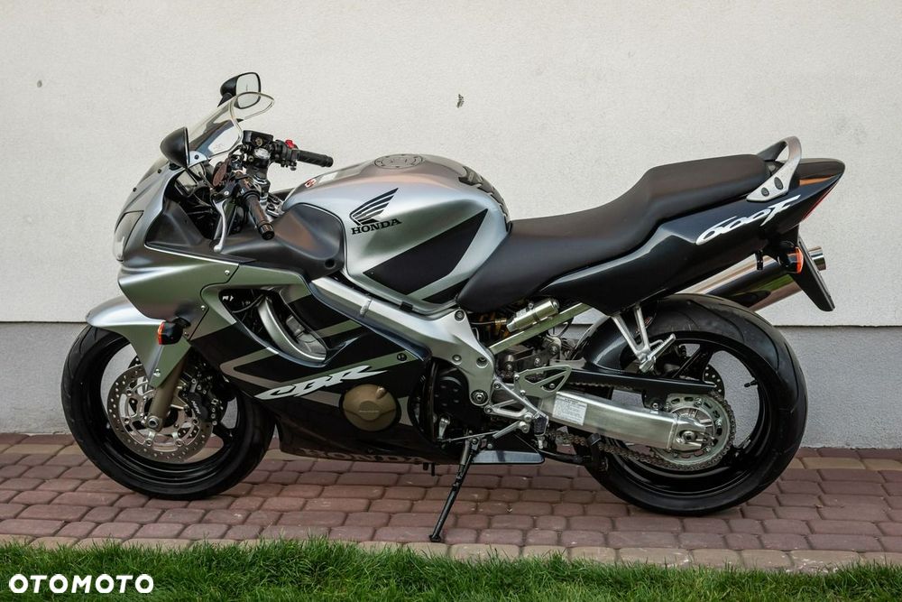 Honda CBR - 7